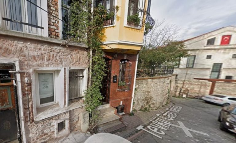 Lee más sobre el artículo Casa en Tevkii Cafer Mektebi Sk. No:15, Balat