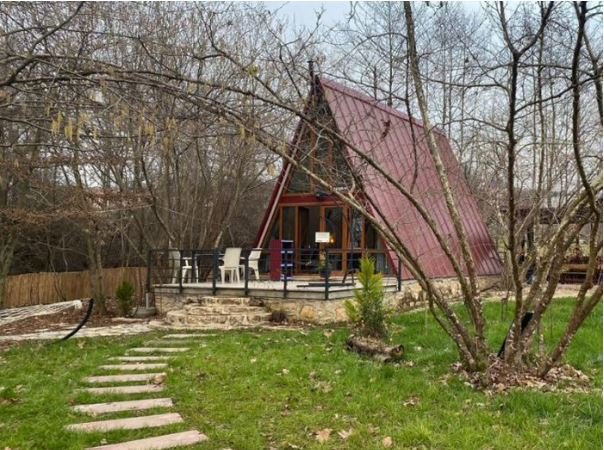 Lee más sobre el artículo Üçgen Ev Yıldız Bungalow