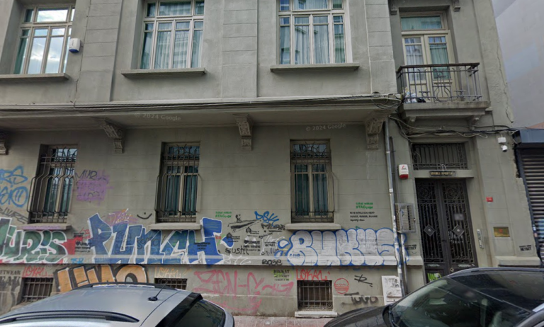 Lee más sobre el artículo Apartamento en Güneşli Sok. No:41 Beyoğlu