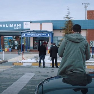 Llegada de Dila al aeropuerto de Nevşehir