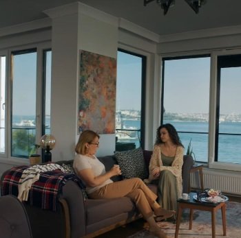 Mahir, su madre y Canfeza se esconden de todos