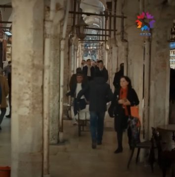 Comprando un regalo para la futura novia