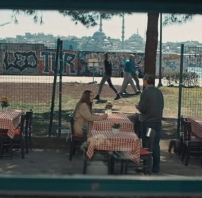 Encuentro de Mona y Leyla