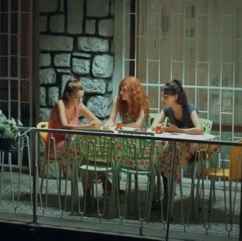 Apartamento de Hayat, İpek y Aslı