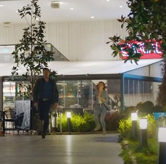 Encuentro de Kadir, Zeynep, Belma y Cemre con Selim