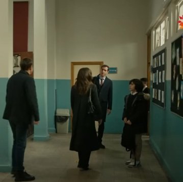 Colegio donde trabaja Ömer