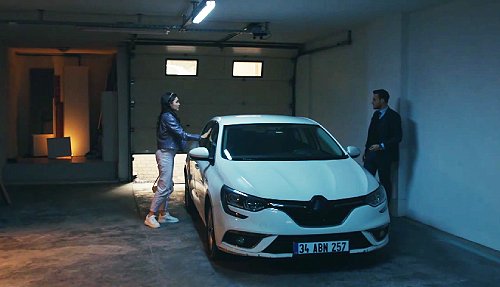 Encerrados en el garaje