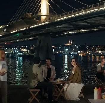 Encuentro con su amigo de la infancia