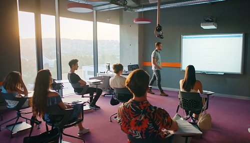 Serkan el profesor universitario