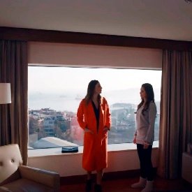 Derin se va a vivir a un hotel