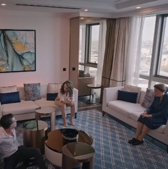 Kazım es expulsado de la mansión