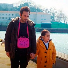 Entreteniendo a Öykü