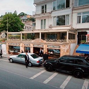 Comprando pasteles para el orfanato