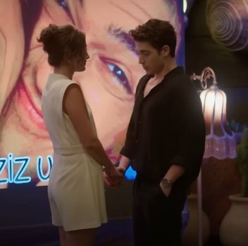 La fiesta sorpresa de Aziz Uraz