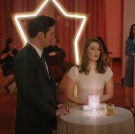 Nalan recibe un premio