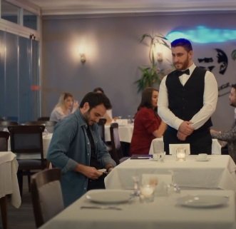 La cena de Mazlum y Talya