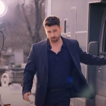 Encuentro entre Kenan y Münevver