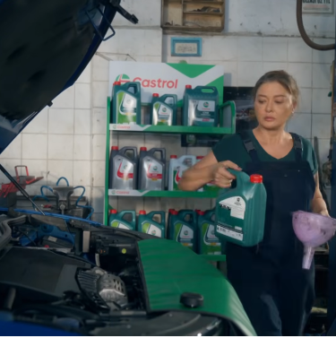 Taller de coches de Ömür