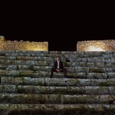 Mahir medita que hacer