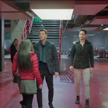 Universidad de Burak,  Volkan y Aslı